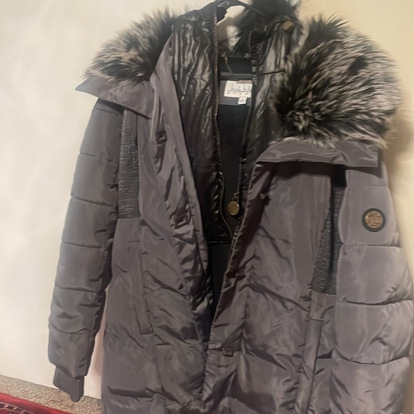 Jacket - Picture 3 of 6